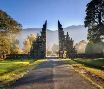 paket tour bali 1 hari bali handara gate
